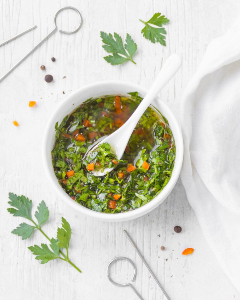 Chimichurri argentino: la salsa verde perfetta per le grigliate