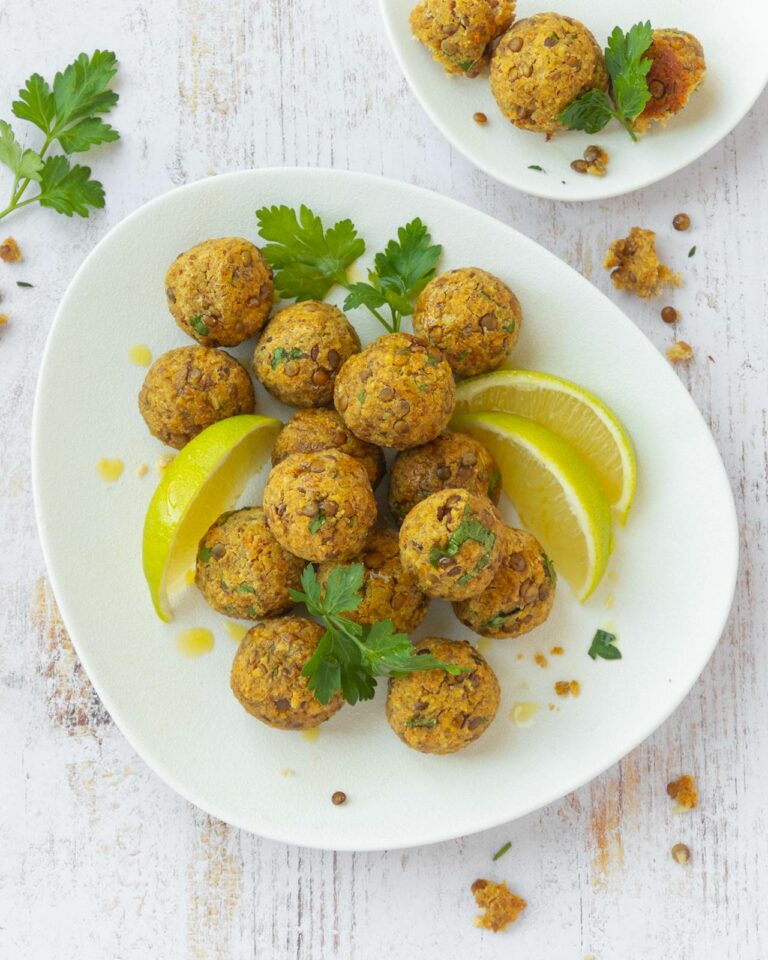 Polpette di lenticchie vegan: leggere, speziate e cotte al forno